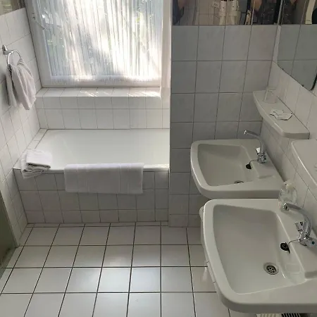 Stadthalle Hotel 3*